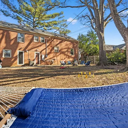 Elegant 4bd Retreat - Backyard Bbq & Theater *