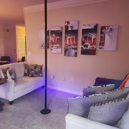 Apartment Frisky Adult Play Place - Fri & Sat Get Sunday Free! 