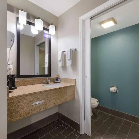 Inn Sleep Northlake 4*