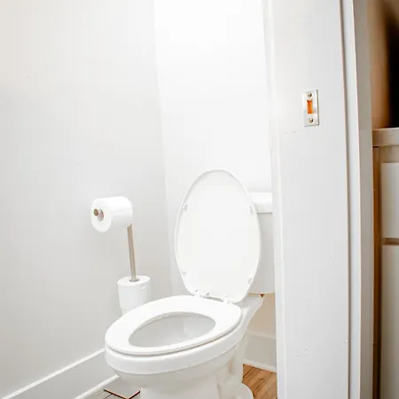 Private Haven In Charlotte, 5mins Uptown, Fast Wi-fi
