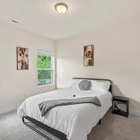 Private Haven In Charlotte, 5mins Uptown, Fast Wi-fi