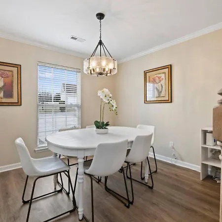 4br Cozy Retreat Charlotte