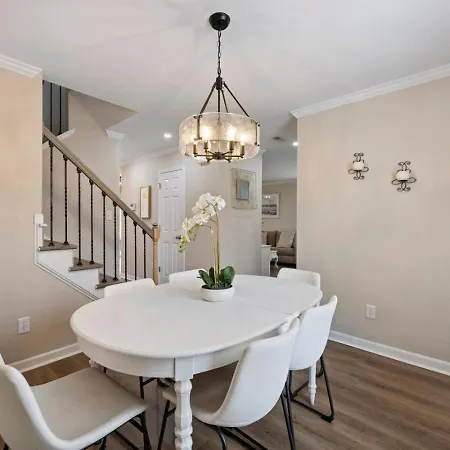 4br Cozy Retreat Holiday home Charlotte