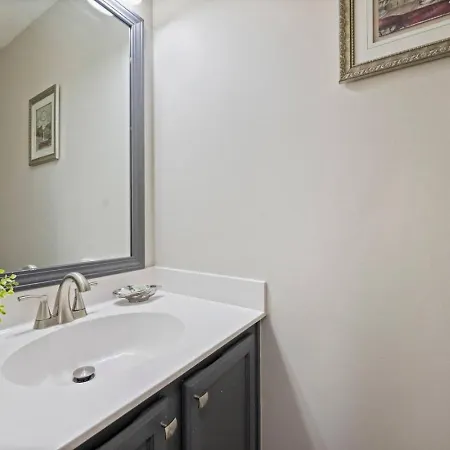 Holiday home 4br Cozy Retreat Charlotte