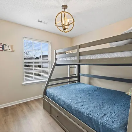 Holiday home 4br Cozy Retreat Charlotte
