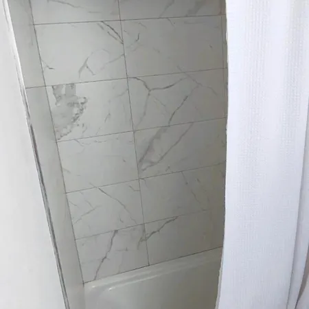 Garden Level Gem Of A 1br Suite! Charlotte