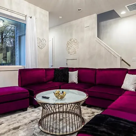 Pooltable-15 Mins To Uptown & Dt-king Bed! * Charlotte