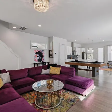 Pooltable-15 Mins To Uptown & Dt-king Bed! Charlotte