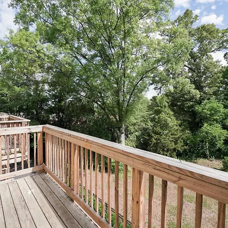 Stylish 3br In Clt, Close To Downtown, Airport, Wfh & Parking & Family Friendly & Business Ready
