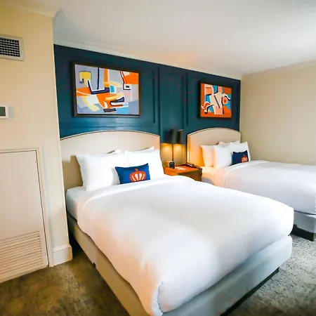 Hotel Dunhill