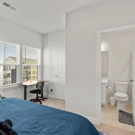 Luxurious King 3br Townhouse In Uptown Charlotte! Holiday home *