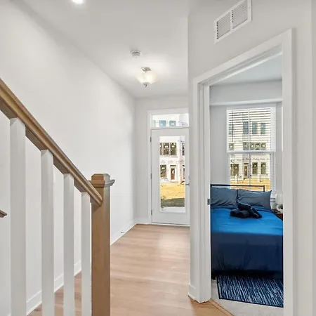 Luxurious King 3br Townhouse In Uptown Charlotte! Holiday home Charlotte