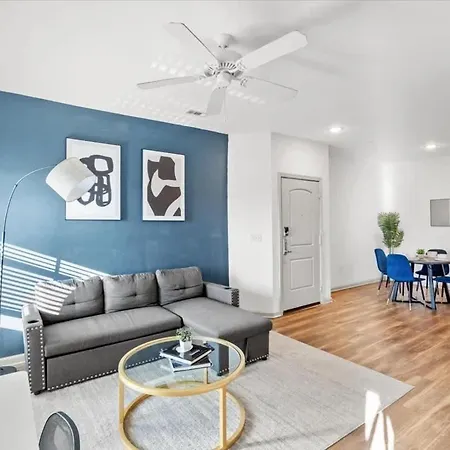 Upscale 2br King Mins To Uptown * Charlotte