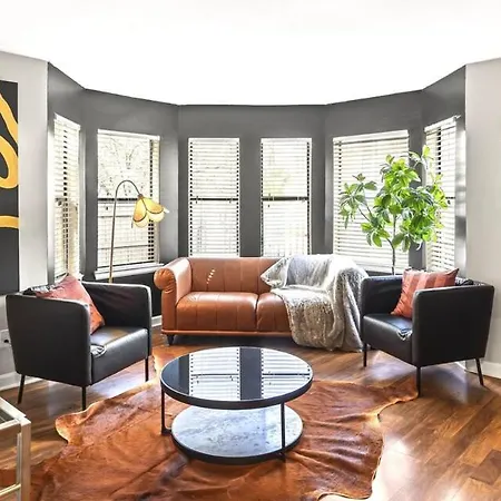 Luxe 2br 2 Bath Prime Uptown With Free Parking Apartment *