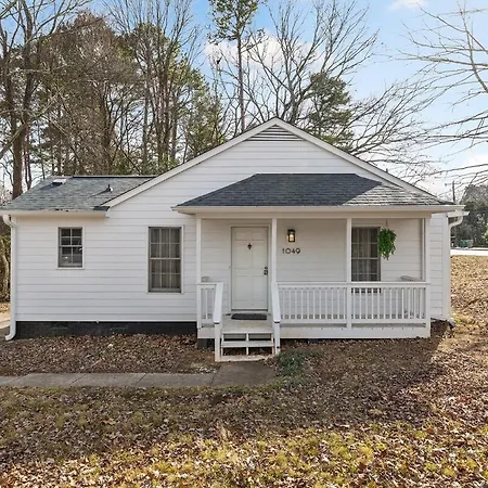 Holiday home New! Special Rate For First Bookings! 2 Bedroom Charlotte