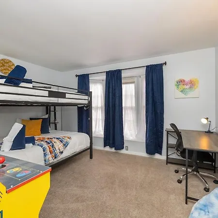 Holiday home New! Special Rate For First Bookings! 2 Bedroom Charlotte