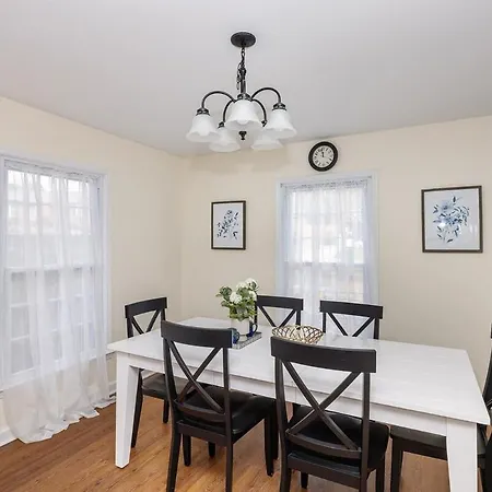 New! Special Intro Rate! Walkable, Fenced-in Yard *