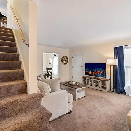 New! Special Intro Rate! Walkable, Fenced-in Yard * Charlotte