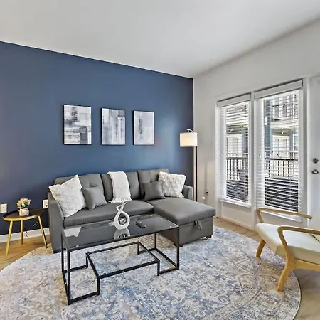 Beautiful 1bd - 5min Dt, Gym, Parking, W-d - Sleeps 6 Charlotte