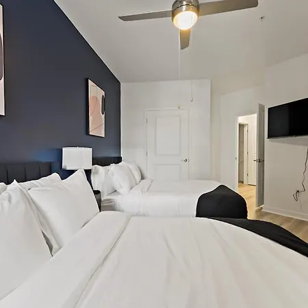 Unique 1bd - 5 Min Dt, Gym, Parking, W-d - Sleeps 6 Charlotte