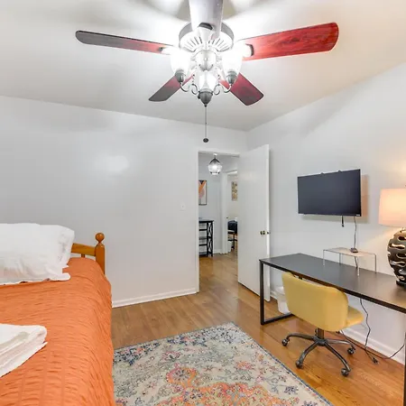 4 Mi To Downtown Charlotte Home With Yard *