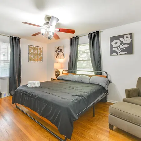4 Mi To Downtown Charlotte Home With Yard *