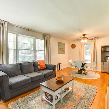 4 Mi To Downtown Charlotte Home With Yard Holiday home Charlotte