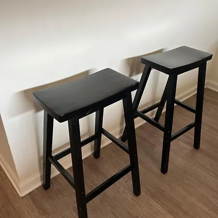 1br With Queen Bed And Recliner Couch Free Parking *
