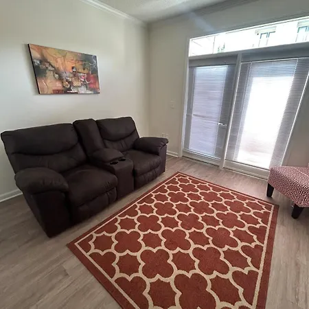 1br With Queen Bed And Recliner Couch Free Parking * Charlotte