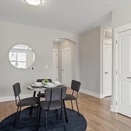 Luxurious King 2br In Waverly Charlotte! Apartment *