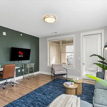 Luxurious King 3br In Waverly Charlotte! Apartment *