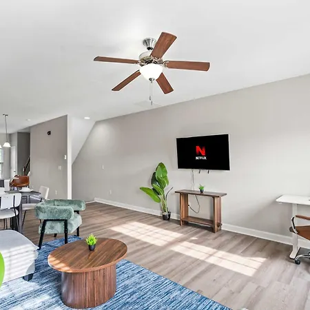 Upscale King 3br Townhouse In Pineville Charlotte