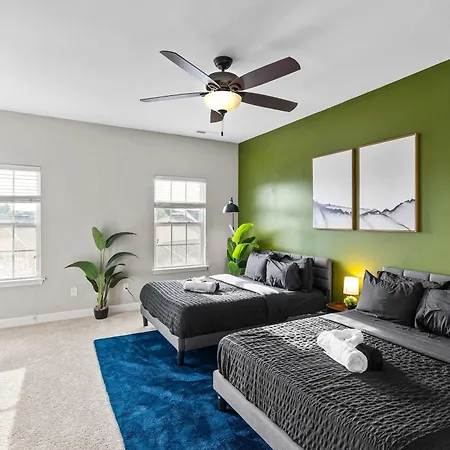 Upscale King 3br Townhouse In Pineville Holiday home Charlotte