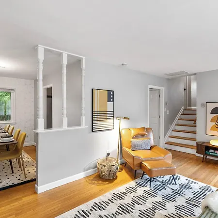 Movie & Arcade Games & Foosball - Cozy 4bd Charlotte