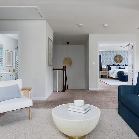 Palm House Luxury Retreat For Families And Corporate