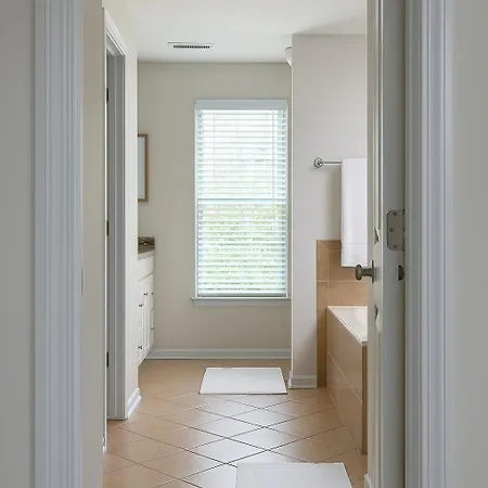 Holiday home Palm House Luxury Retreat For Families And Corporate Charlotte