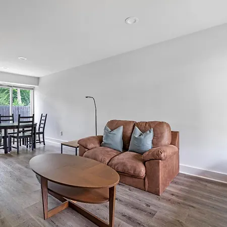 Modern 2br Big Feel | Pets+, Parking+ * Charlotte