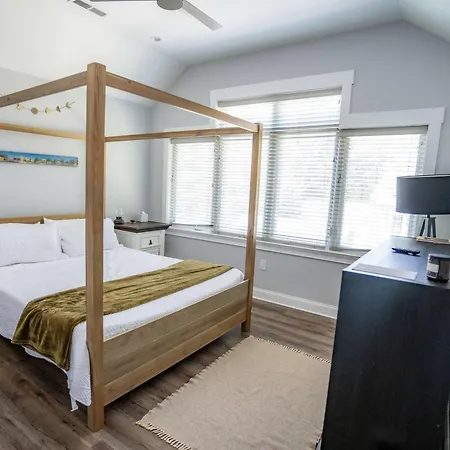 King And Queen Canopy Holiday home *