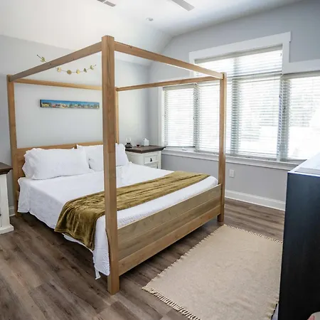 King And Queen Canopy Holiday home