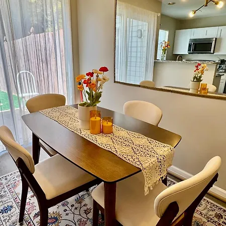 Modern Entire 2-bedroom House For 6 Guests At *