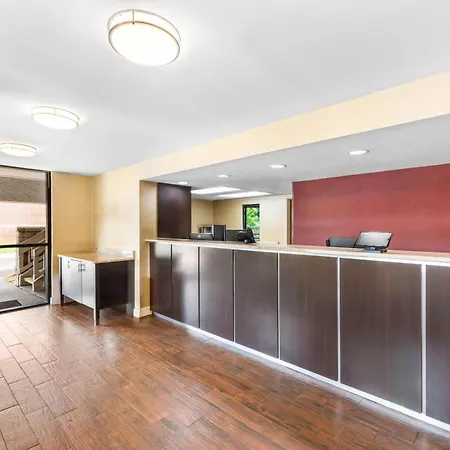 Lodge Econo Airport Charlotte
