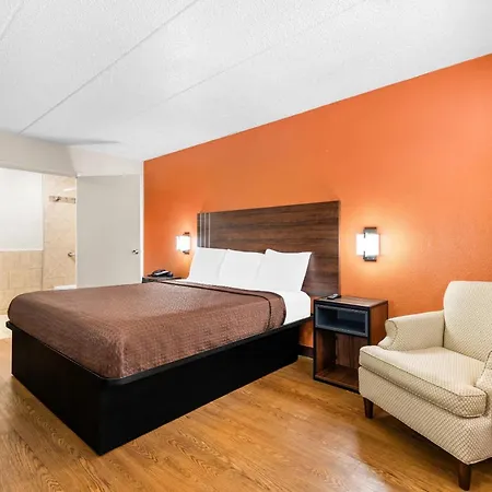 Econo Airport Lodge
