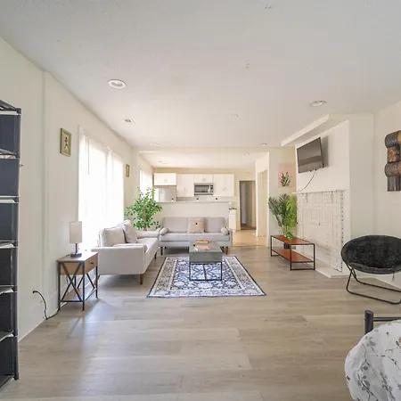 3 Beds1 Bath- King Beds, Uptown, Wd, Sleeps 6 * Charlotte