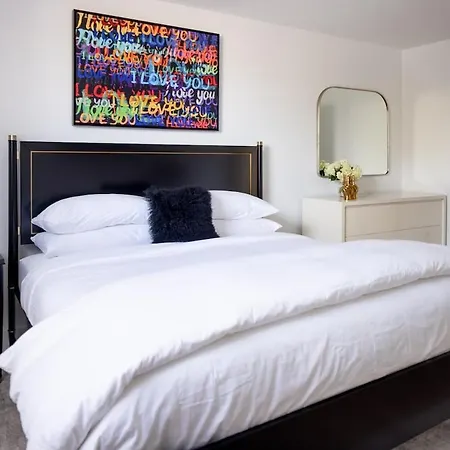 Luxury Rooftop Townhome In Restored Church 5 Mins To Dt Holiday home