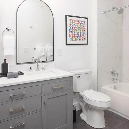 Luxury Rooftop Townhome In Restored Church 5 Mins To Dt Holiday home