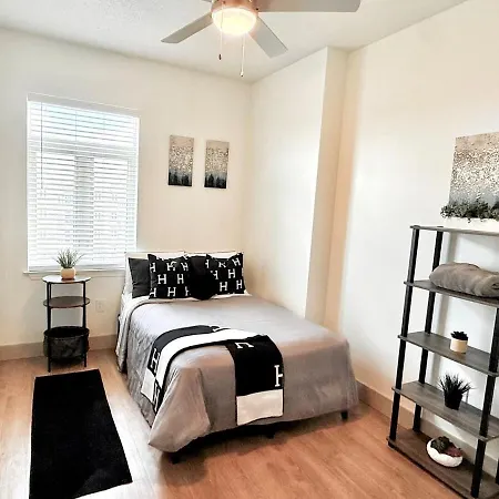 Enjoy Spacious Uptown 4 Br Apartment Charlotte