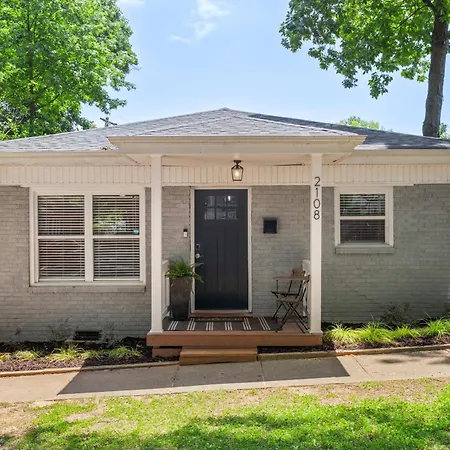 Holiday home Comfortable 4 Bedroom House Minutes From Uptown