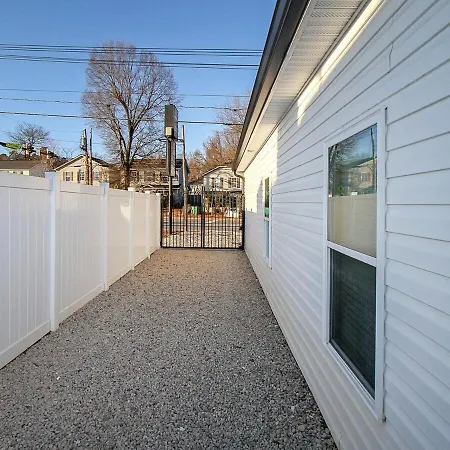 Holiday home Modern Ranch Fenced Backyard - 6 Mins To South End Charlotte