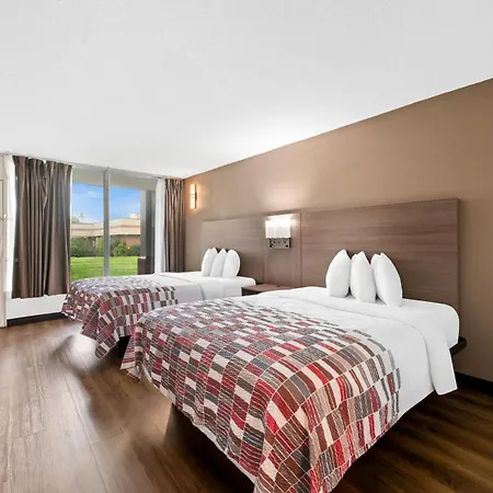 Motel Red Roof - Airport 2*