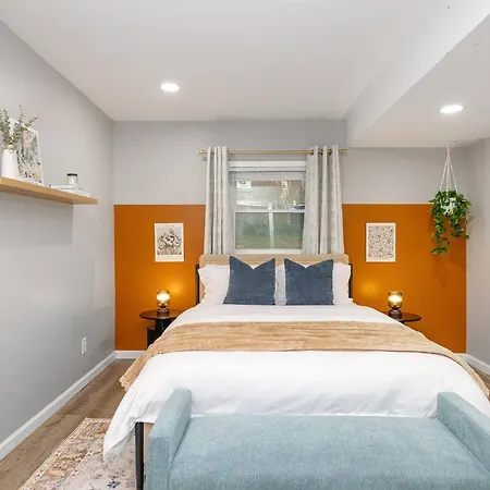 Cozy 5bd | Sleeps 10 | Karaoke, Bbq & Large Yard *